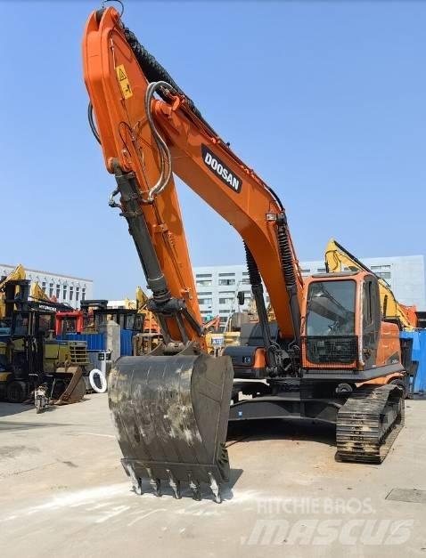 Doosan DX300 Гусеничні екскаватори