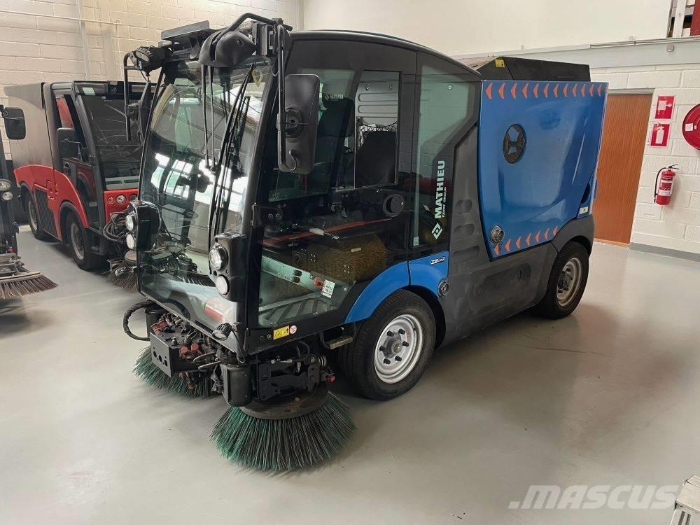 Azura Mathieu MC210 Підмітальні машини