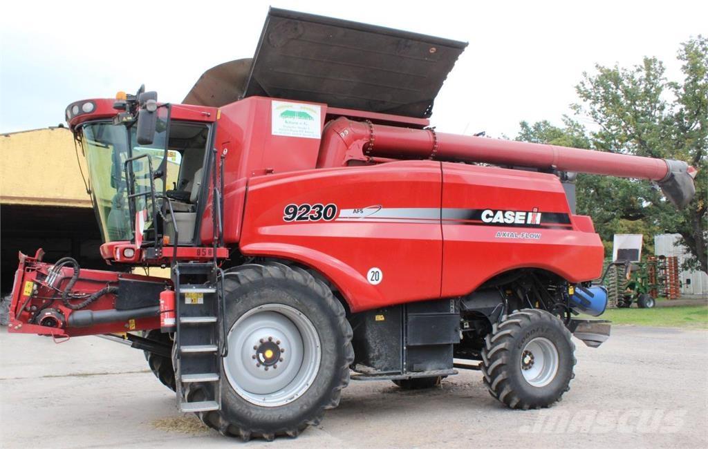 Case IH AF 9230 Зернозбиральні комбайни