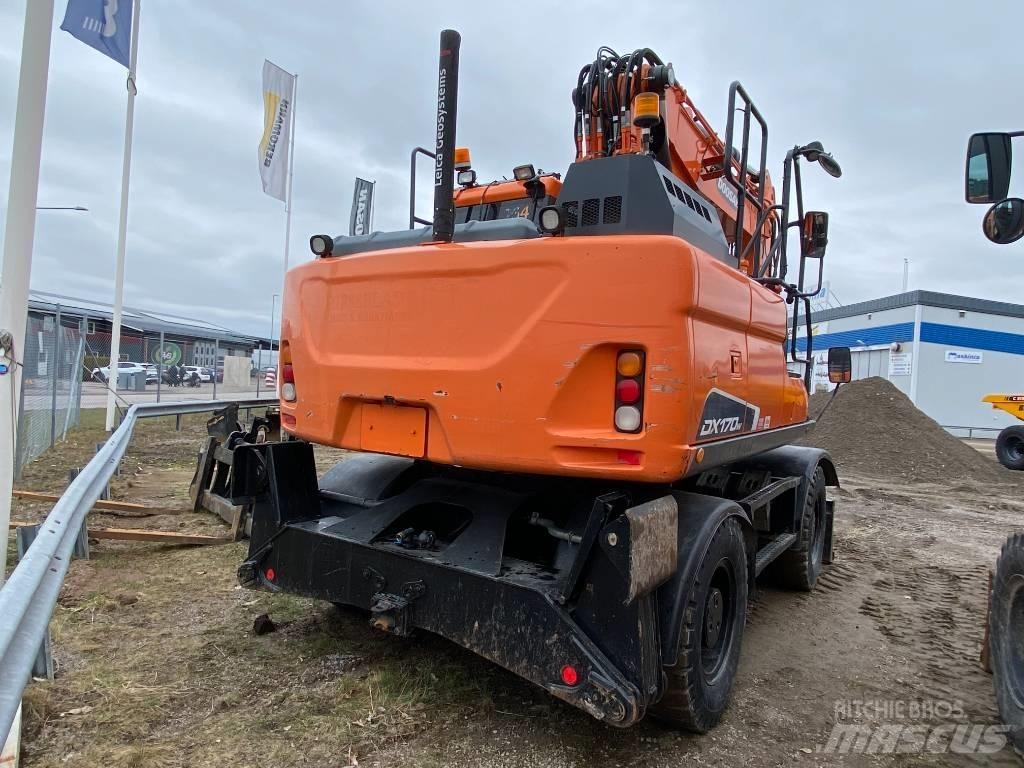 Doosan DX170W-5 Колісні екскаватори
