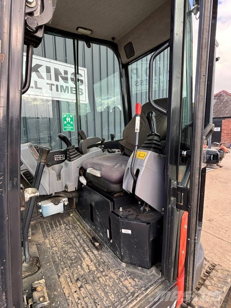 Kubota U 27 Міні-екскаватори < 7т