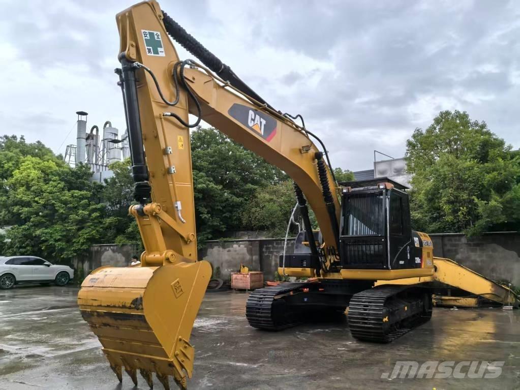 CAT 320 D 2L Гусеничні екскаватори