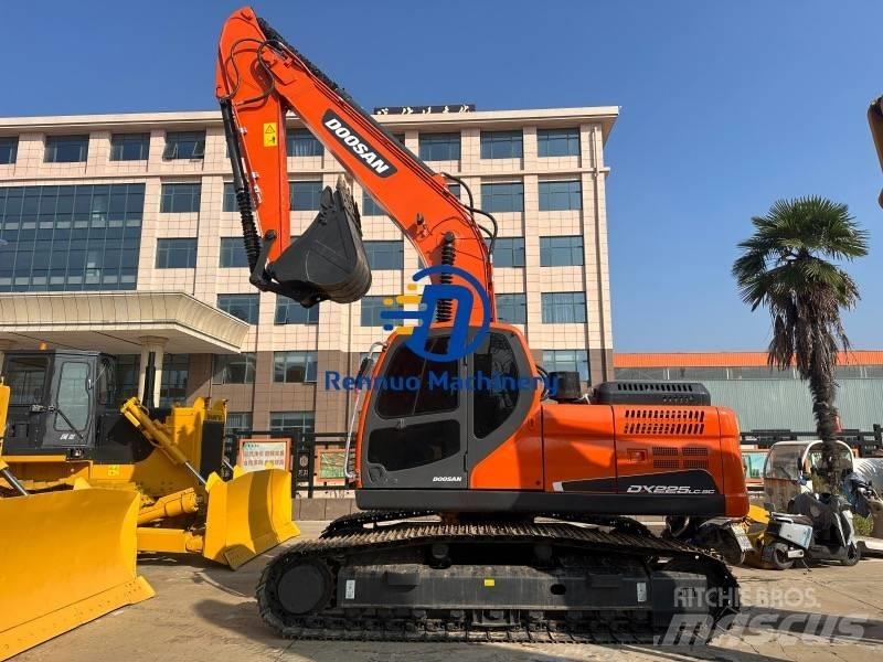 Doosan DX 225 LC-9C Гусеничні екскаватори