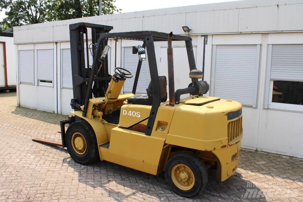Daewoo D 40 S Дизельні навантажувачі