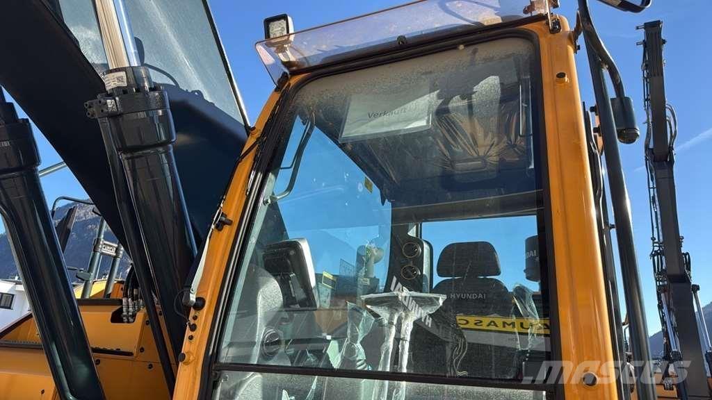Hyundai HX235LCR Спеціальні екскаватори