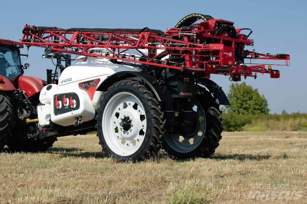 FarmGEM Atlas 4400 Причіпні обприскувачі