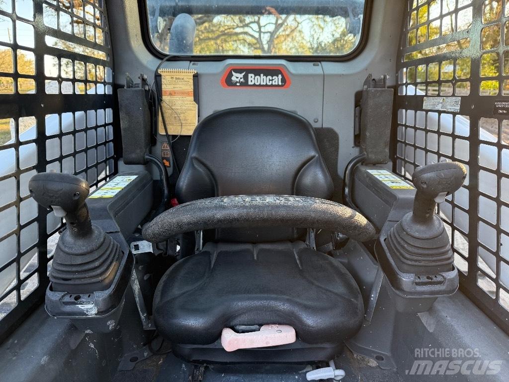 Bobcat T 64 Міні-навантажувачі