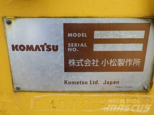 Komatsu GD405A-2 Грейдери