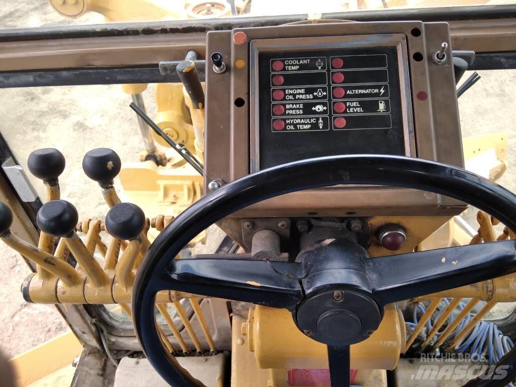 CAT 16 G Грейдери