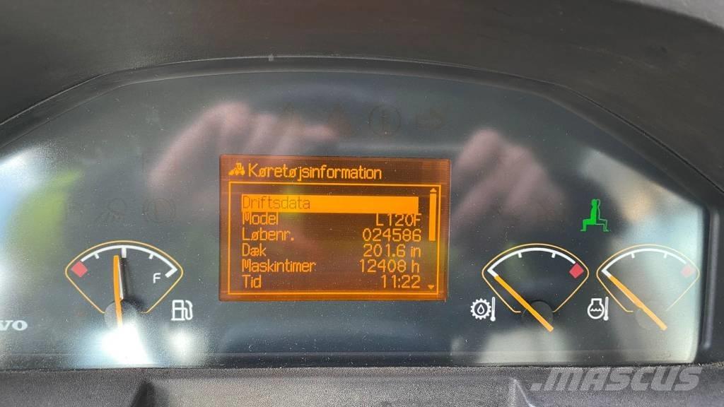 Volvo L 120 F Фронтальні навантажувачі