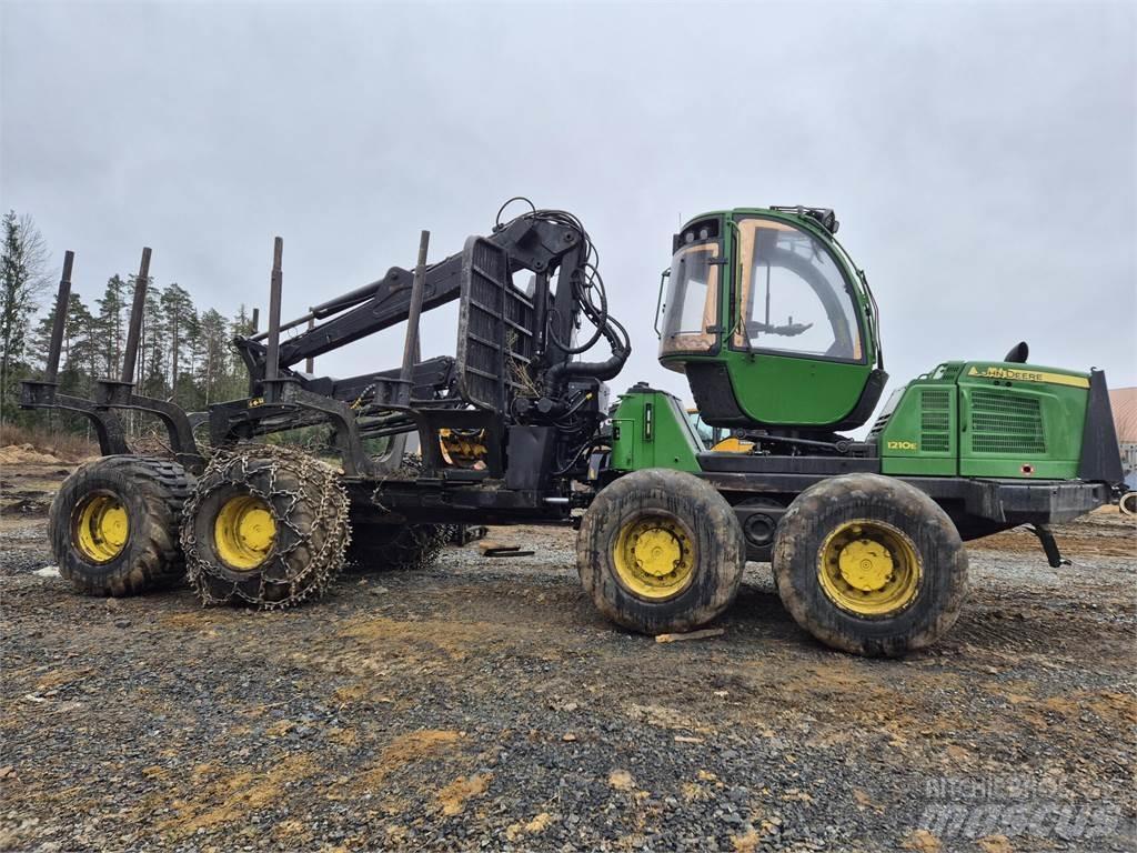 John Deere 1210E Форвардери