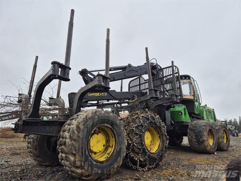 John Deere 1210E Форвардери