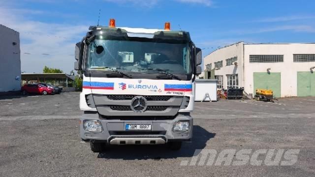 Mercedes-Benz 932.24 Вантажівки / спеціальні