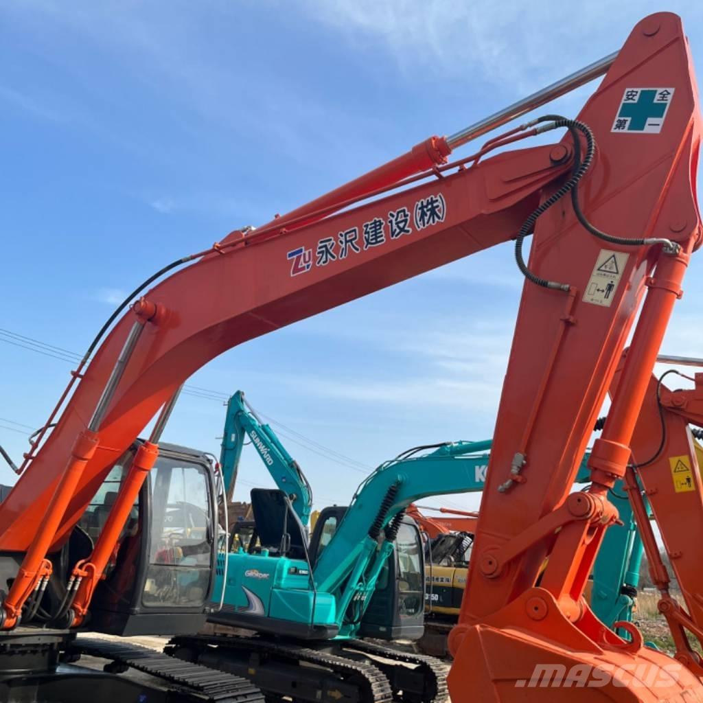 Hitachi ZX 240 Гусеничні екскаватори