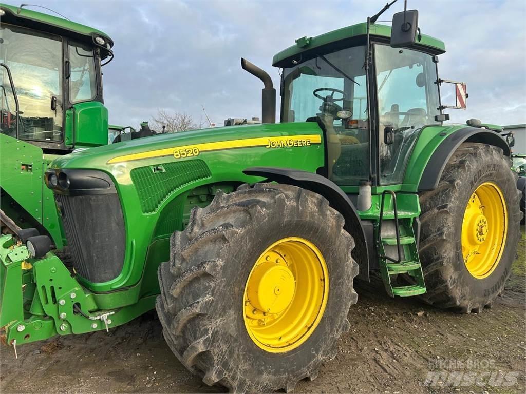 John Deere 8420 Трактори