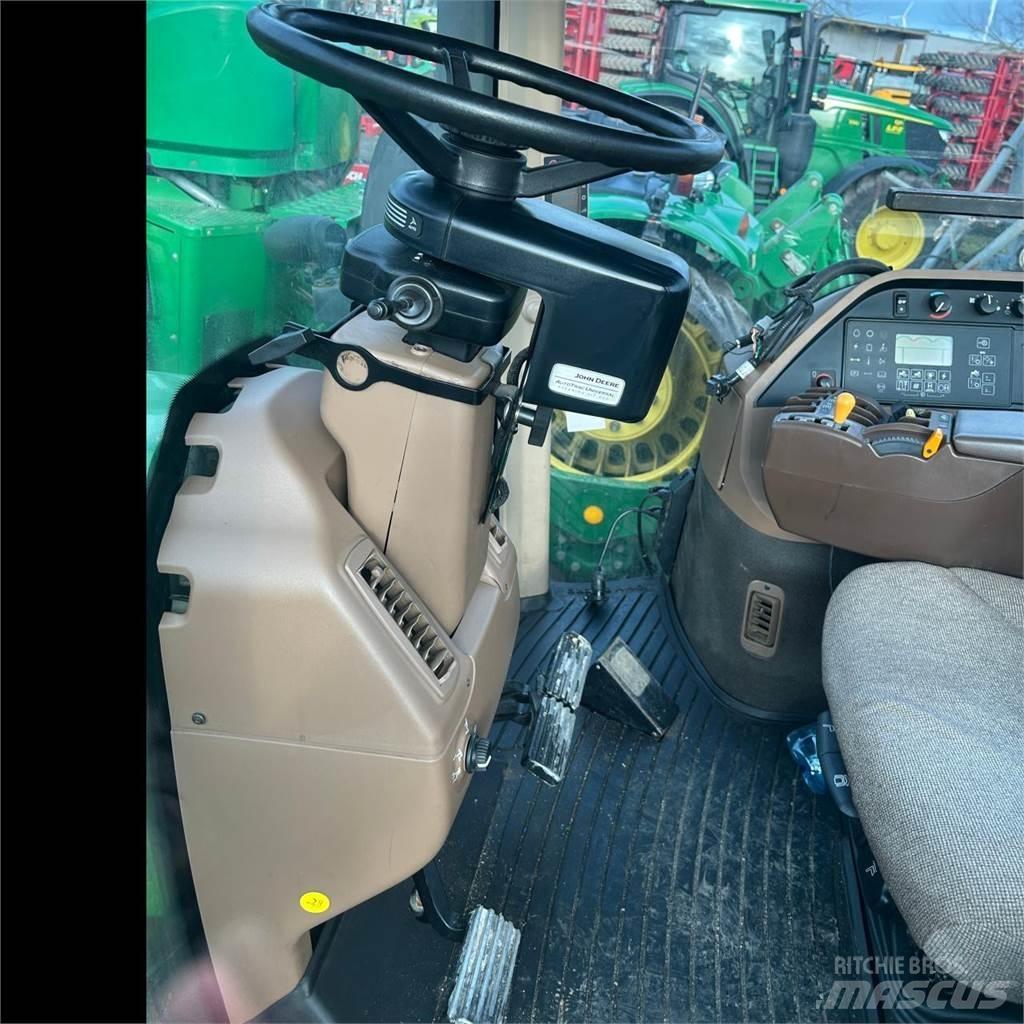 John Deere 8420 Трактори
