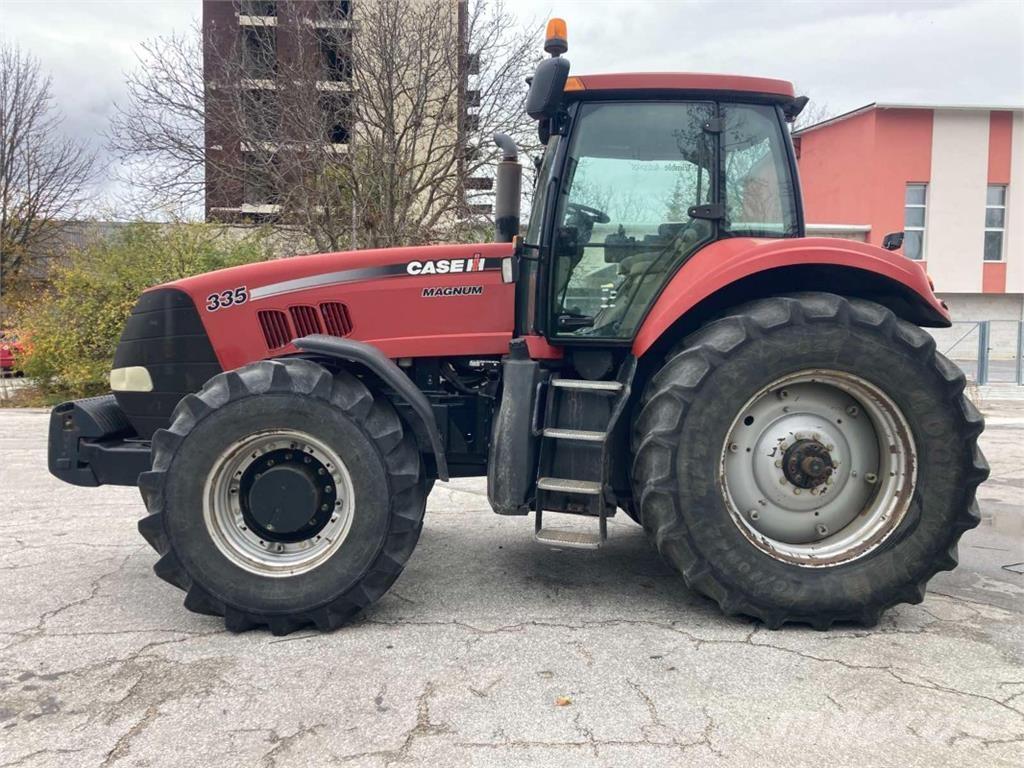 Case IH magnum 335 Трактори