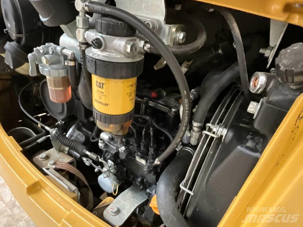CAT 301.7 D Міні-екскаватори < 7т