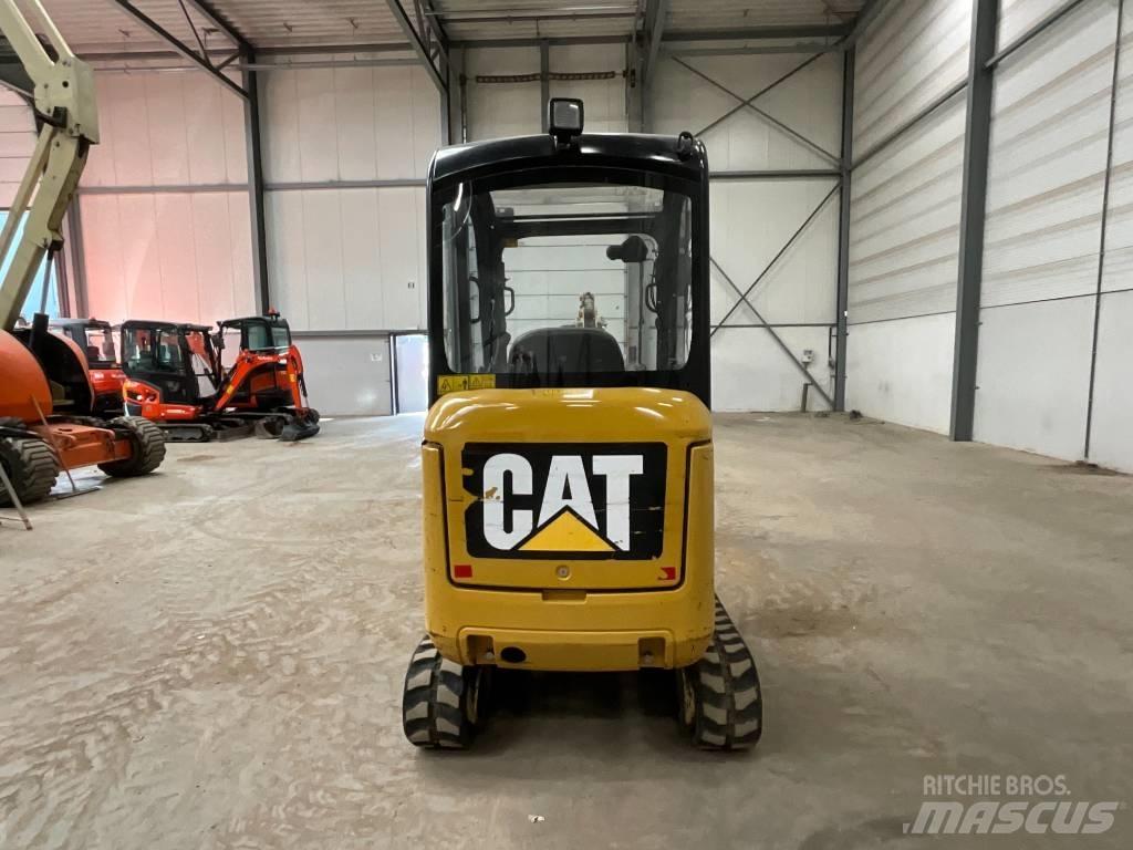 CAT 301.7 D Міні-екскаватори < 7т