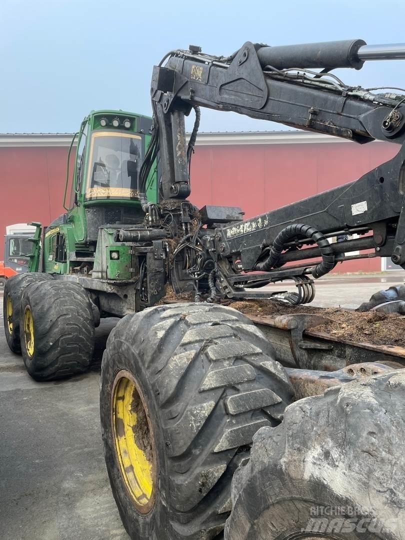 John Deere 1210E Форвардери