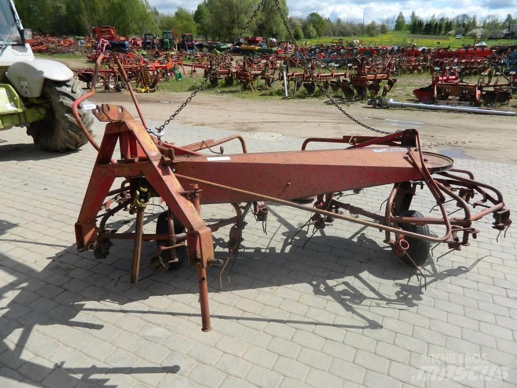 JF CR400 Граблі і сінозворушувачі