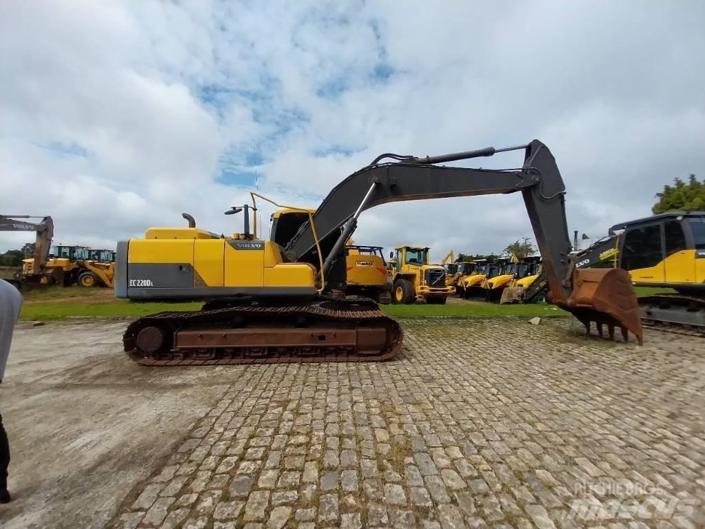 Volvo EC 220 DL Гусеничні екскаватори