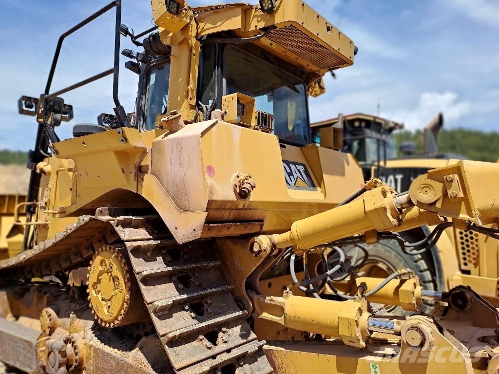 CAT D 8 T Гусеничні бульдозери