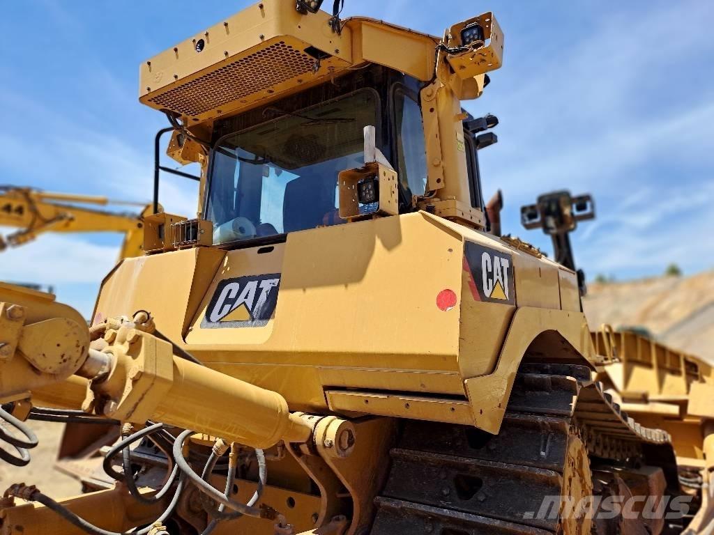 CAT D 8 T Гусеничні бульдозери