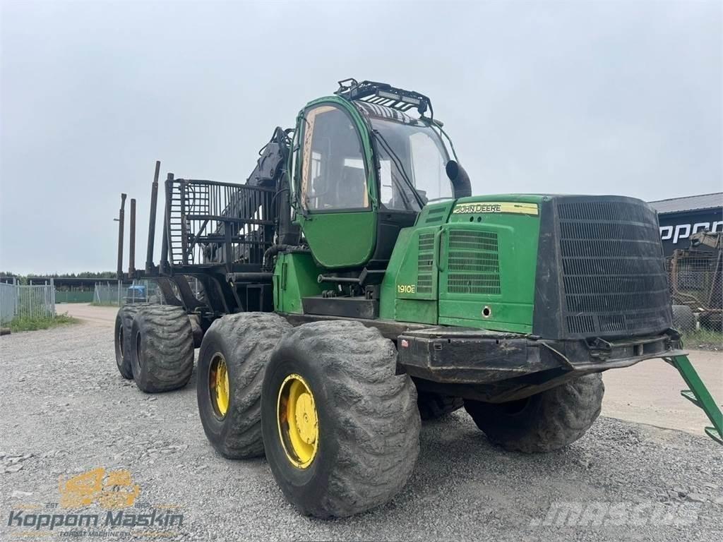 John Deere 1910E Форвардери