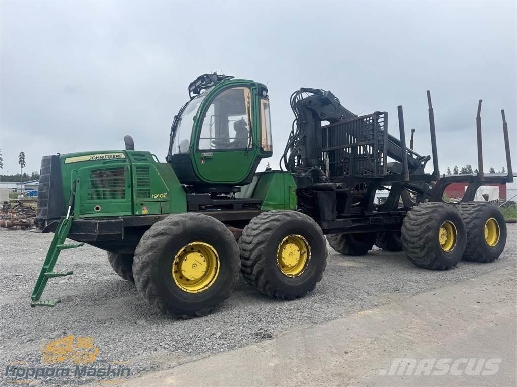 John Deere 1910E Форвардери