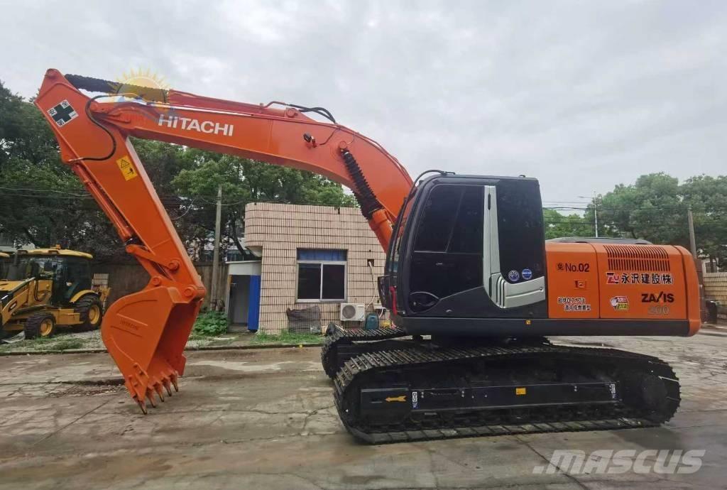 Hitachi ZX 200 Гусеничні екскаватори