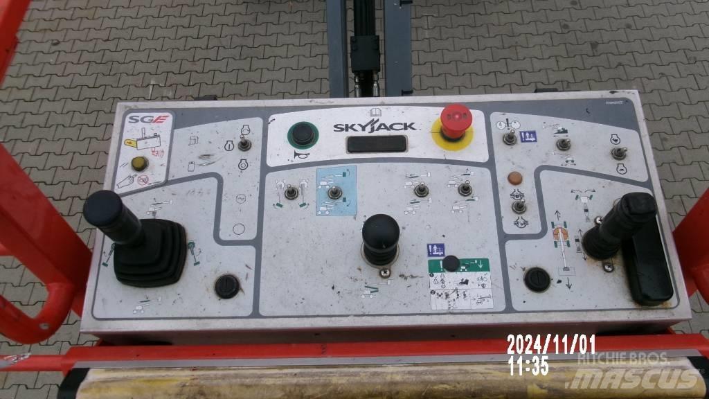 SkyJack SJ 51 AJ Колінчаті підйомники