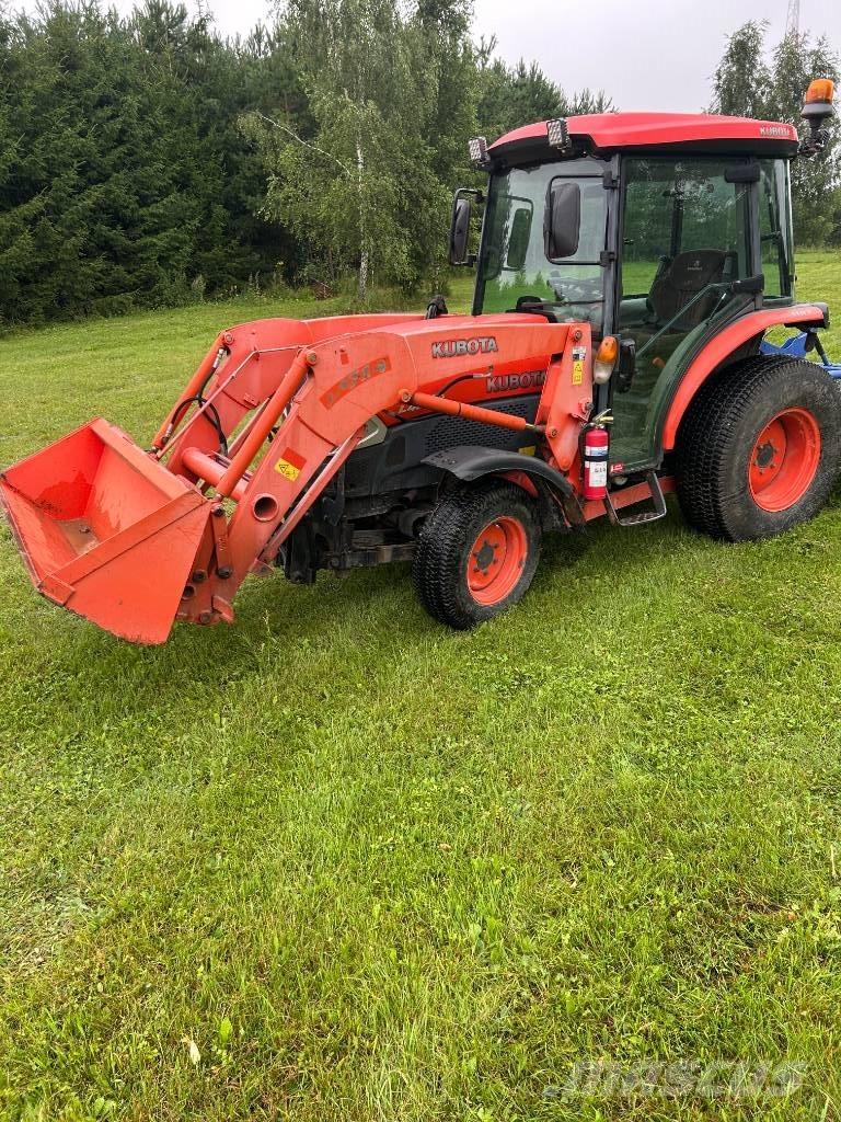 Kubota L 4240 Трактори