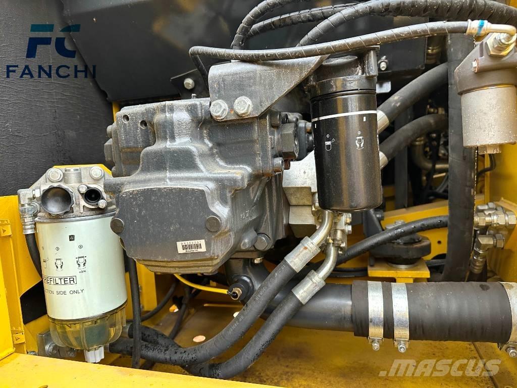 Komatsu PC 210-8 Гусеничні екскаватори