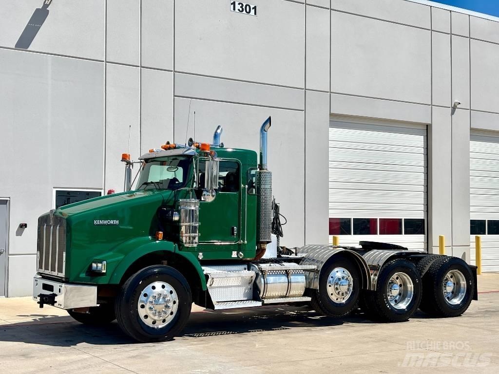 Kenworth T 800 Тягачі