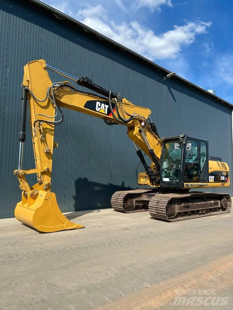 CAT 323D LN VA Гусеничні екскаватори