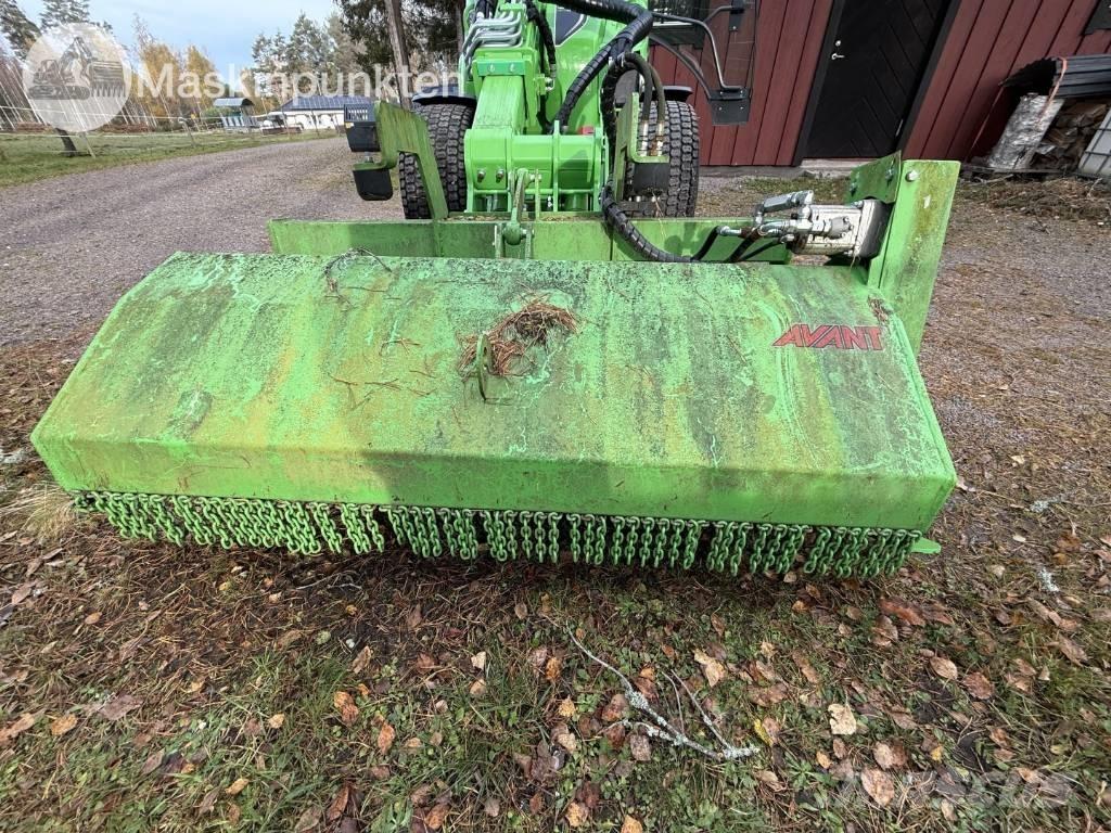 Avant Slagklippare Газонні і лукові косилки