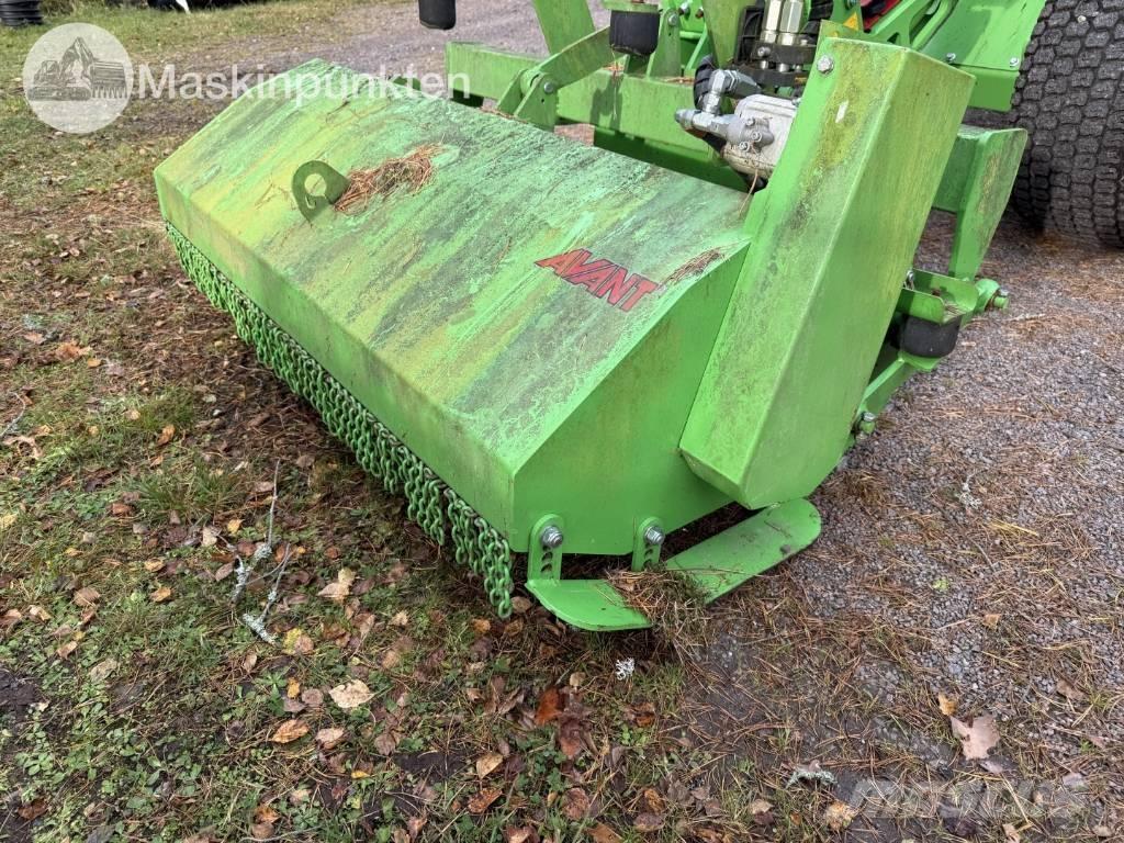 Avant Slagklippare Газонні і лукові косилки
