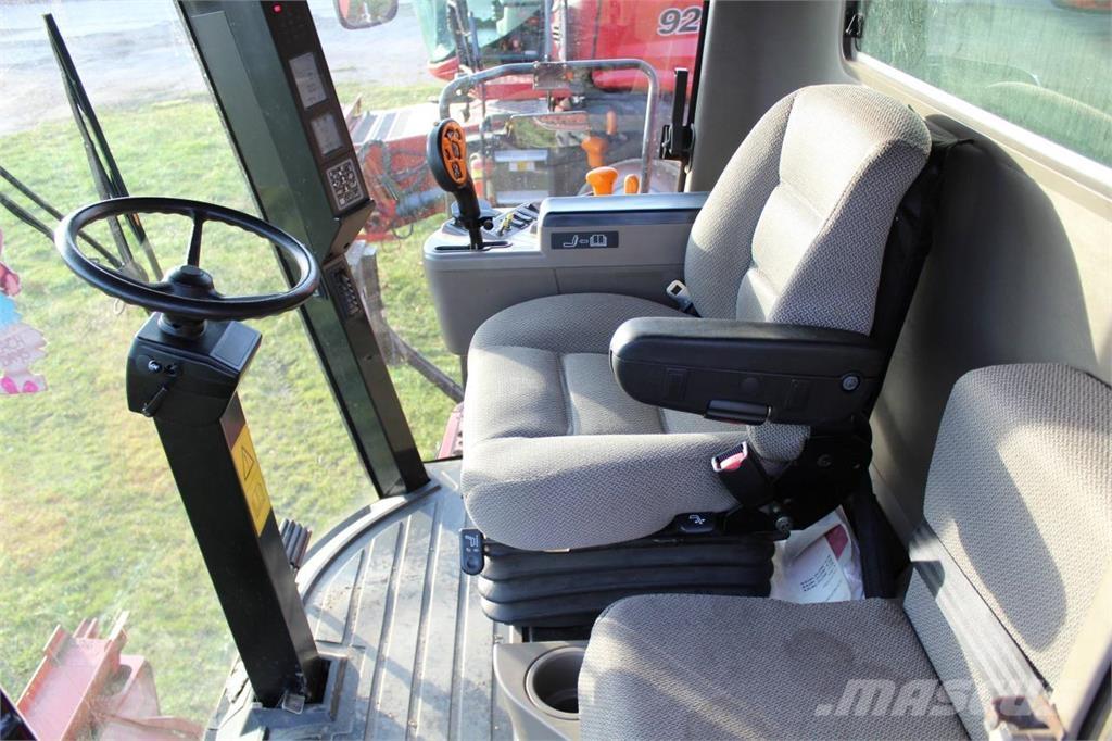 Case IH AF 7130 Зернозбиральні комбайни