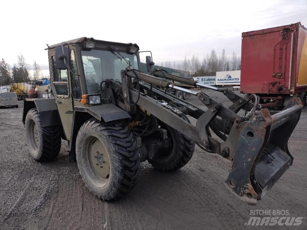 Valmet 643 Малі навантажувачі