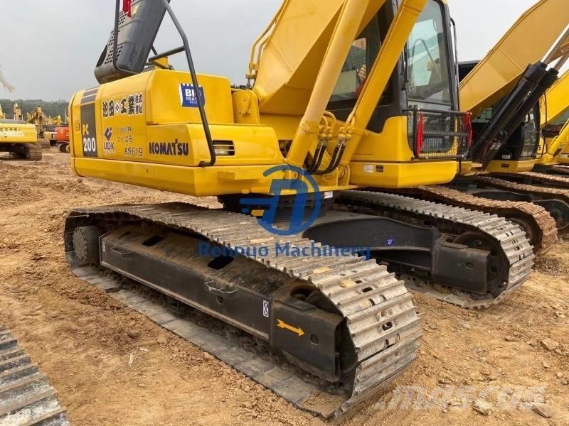 Komatsu PC200-7 Гусеничні екскаватори