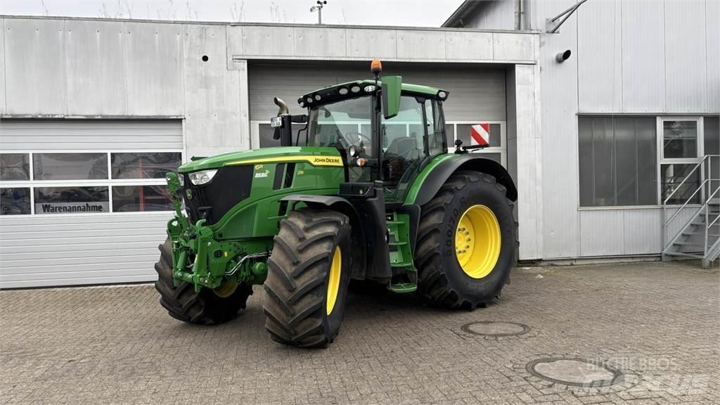 John Deere 6R215 Трактори