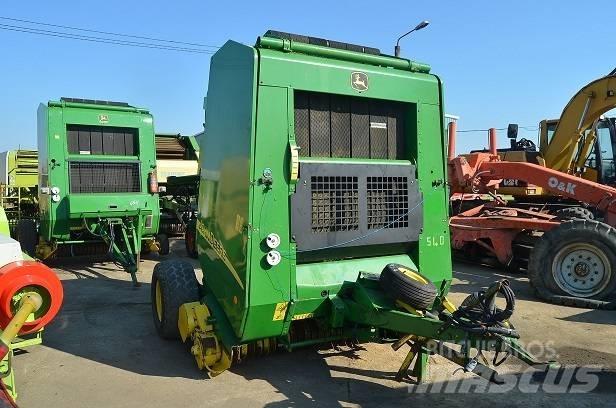 John Deere 592 Рулонні прес-підбирачі