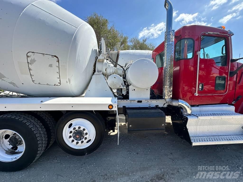 Kenworth W 900 Вантажівки / спеціальні