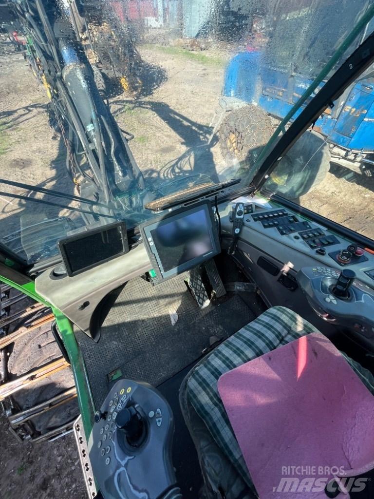 John Deere 1070 D Харвестери