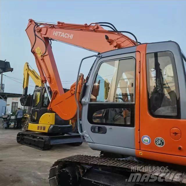 Hitachi ZX 120 Гусеничні екскаватори