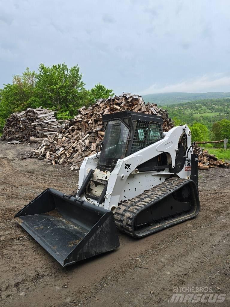 Bobcat T 320 Міні-навантажувачі