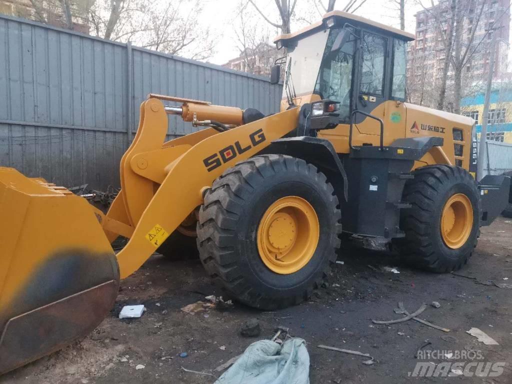 SDLG L 955 F Фронтальні навантажувачі