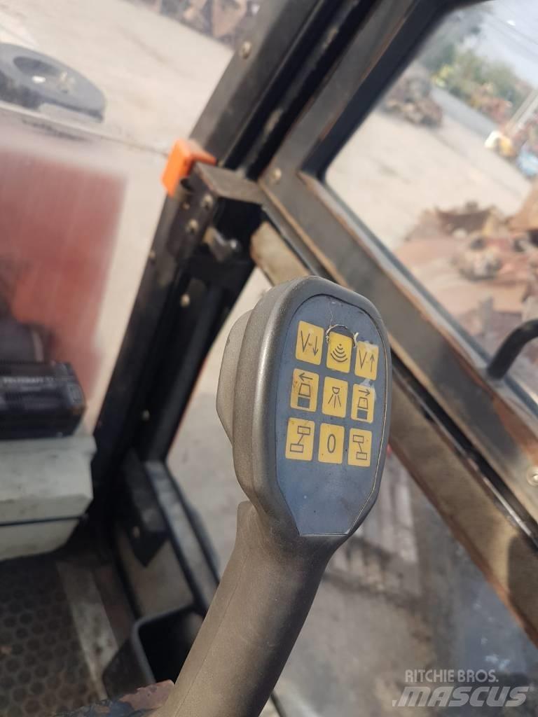 Ammann AV  95 Котки тротуарні