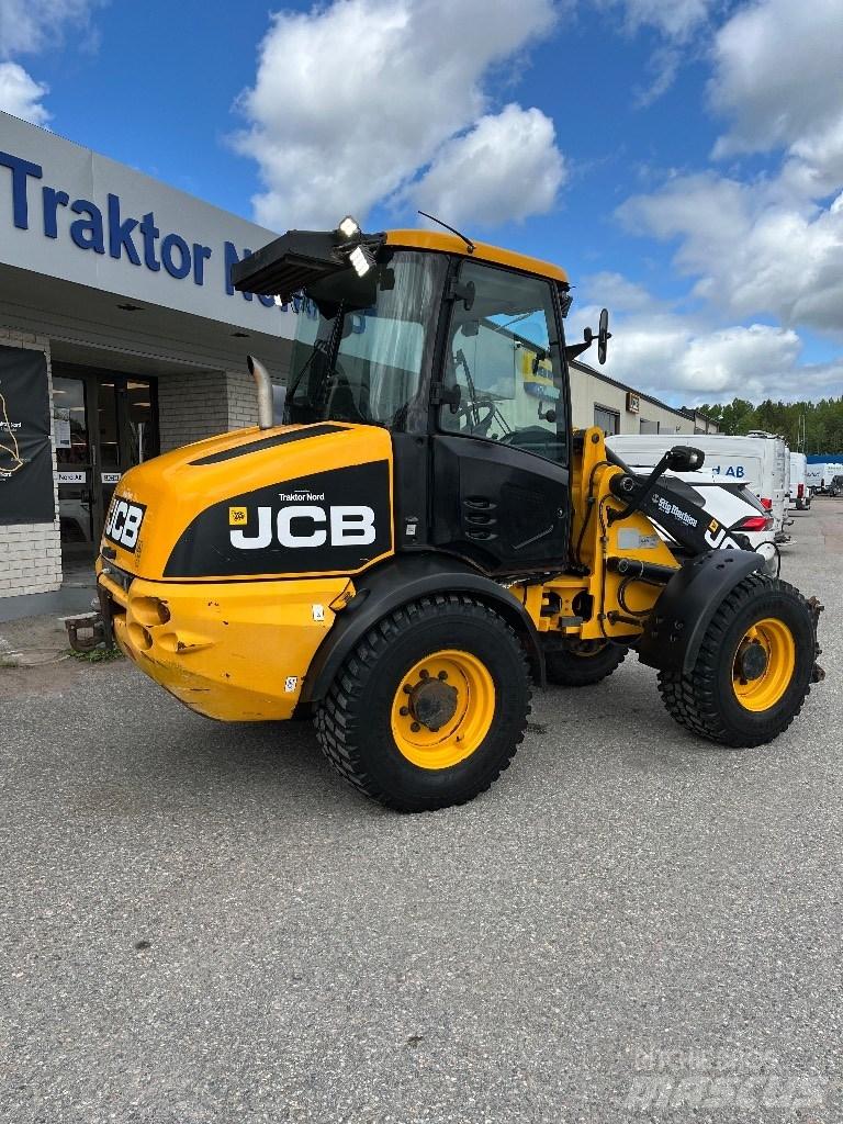 JCB 409 B 40km/h Фронтальні навантажувачі